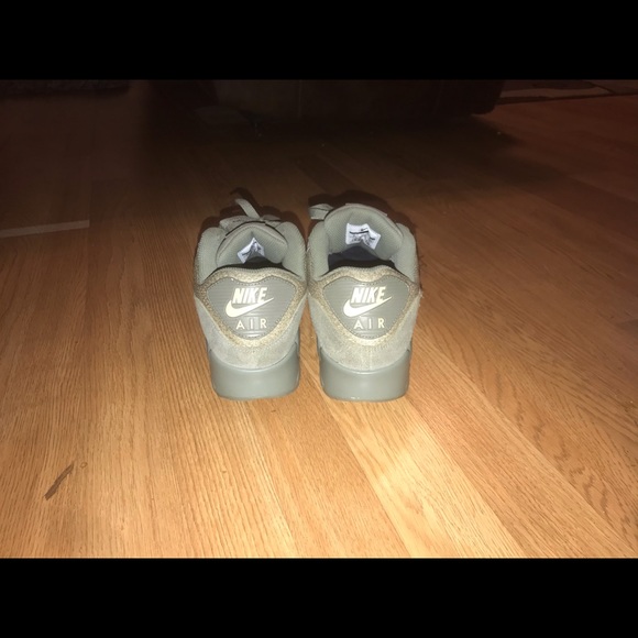 Air max 90s - Picture 2 of 3